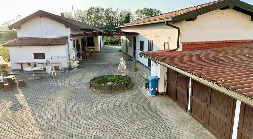 Vista su cortile